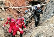 Trabajador minero fallece tras caer 40 metros al interior de una bocamina