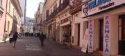 Pequeños negocios resisten sin ganancias, para cumplir con el pago de los alquileres