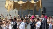 Una marea humana envuelve a León XIV en la misa en el corazón de Madrid