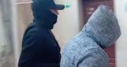 Hombre mata a golpes a su esposa e incendia una habitación para ocultar evidencia