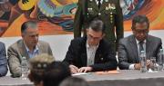 Paz promulga la ley 1740 que regula el Estado de excepción en Bolivia