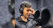 De reparador de llantas a locutor de radio: Tiene 17 años y su voz cambió su destino en días
