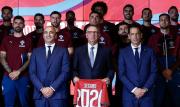 Presidente de Portugal pide a su selección “el trofeo que falta” en memoria de Diogo Jota