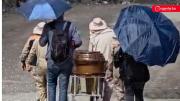Ante la crisis, familias ofrecen combustible y hasta se prestan vehículos para obtener servicios fúnebres