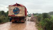 Bloqueo en San Julián persiste y lluvias complican las rutas alternas