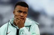 Crece la tensión con Mbappé en Francia a 7 días del debut