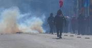 Campesinos de Potosí son dispersados con gases lacrimógenos tras marchar en La Paz