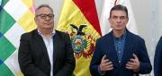 RODRIGO PAZ POSESIONA A ERICK SANJINÉS COMO NUEVO MINISTRO DE EDUCACIÓN