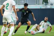 Bolivia juega de nuevo mal y sufre otra paliza