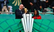 Salma Hayek dio la bienvenida al Mundial en un estadio de repleto de estrellas