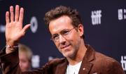 Ryan Reynolds revela el brutal accidente que casi cambia su vida: “Me rompí todos los huesos del lado izquierdo”