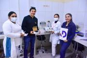 Entregan equipamiento médico para fortalecer los laboratorios de salud en Montero