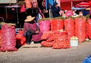 Entre el hambre, el frío y los chicotes: El doloroso viacrucis de productores que abastecen a El Alto