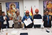 Gobierno y fabriles firman acuerdo por la reactivación económica y estabilidad laboral