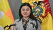 Exvocera presidencial es posesionada como directora del Servicio Nacional Textil