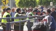 ‘No más bloqueo’: Lecheros realizan vigilia en aeropuerto de Cochabamba y se declaran en quiebra