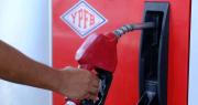 Filas en surtidores cruceños: Ministro dice que “se distribuirá gasolina en las próximas 48 horas”