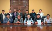 Gobierno y choferes de La Paz sellan acuerdo para atender las demandas del sector
