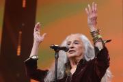La icónica cantante brasileña Maria Bethania sigue activa al cumplir sus 80 años