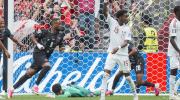 Canadá celebra su primer triunfo mundialista con goleada