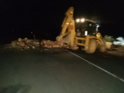 ABC rehabilita vías afectadas por bloqueos y evalúa mantenimiento de carreteras en Potosí
