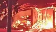 Incendio destruye al menos seis casetas comerciales en Puerto Suárez y deja cuantiosas pérdidas