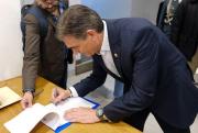 Estado de excepción: Rodrigo Paz prohíbe bloqueos, reuniones masivas y despliega a las FFAA