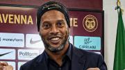 ¿La última samba? Ronaldinho sale del retiro y vuelve al fútbol a sus 46 años