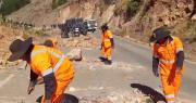 Ruta Cochabamba-Sucre quedó despejada tras la intervención de las fuerzas del orden, según reporte