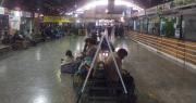 Sin salida de buses a Santa Cruz desde Cochabamba: escombros obstruyen la vía nueva y colapsa una plataforma en la antigua