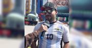 Video: La emoción de un boliviano para alentar a los latinos en el Mundial
