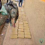 Hallan 64 paquetes de marihuana ocultos en un tanque de combustible en Chulumani
