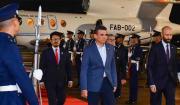 Rodrigo Paz arriba a Paraguay para la Cumbre del Mercosur; sostendrá una reunión con Santiago Peña