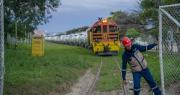 YPFB anuncia la llegada por tren de cuatro convoyes de gasolina para esta semana