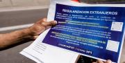 Más de un millón de migrantes pide regularizarse en España