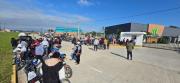 Clientes toman oficinas de urbanizadora en Montero tras alza de cuotas por el nuevo tipo de cambio