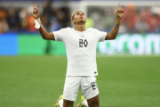Con un gol de Haaland sobre el final, Noruega le ganó 2-1 a Costa de Marfil y enfrentará a Brasil en los octavos del Mundial