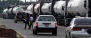 Gobierno autoriza a privados a importar combustible, pero prohíbe mezclarlo con el que trae YPFB