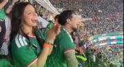 Critican a Christian Nodal por ignorar a Ángela Aguilar en el festejo por triunfo de México