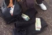 Piloto es aprehendido tras hallazgo de 16 fajos de dólares en una avioneta en Santa Cruz