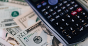 Dólar oficial sube a Bs 9,80 y acumula un alza de siete centavos en cinco días