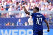 Francia saca a Paraguay en juego nada amistoso y Marruecos tumba al primer organizador