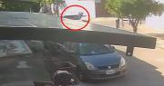 Video: Choque entre una moto y una camioneta deja a personas con heridas de gravedad