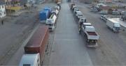 Transporte: 500 camiones permanecen varados en la frontera con Chile por cierre nocturno del paso