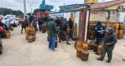Filas por gas de garrafa en Santa Cruz: Vecinos denuncian que el producto no llega a los barrios