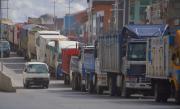 Siguen las filas en surtidores y choferes dan plazo de 48 horas al Gobierno