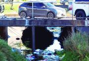 Licitan contratos para limpieza de canales y bacheo por Bs 18 millones