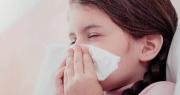 Bajas temperaturas disparan las enfermedades respiratorias en Cochabamba; piden no automedicar a los niños