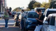 Filas por combustible no cesan: ciudadanos desesperados y productores preocupados