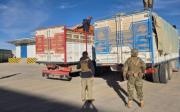 Incautan 20 toneladas de aceite de contrabando en el Cruce Chaqui